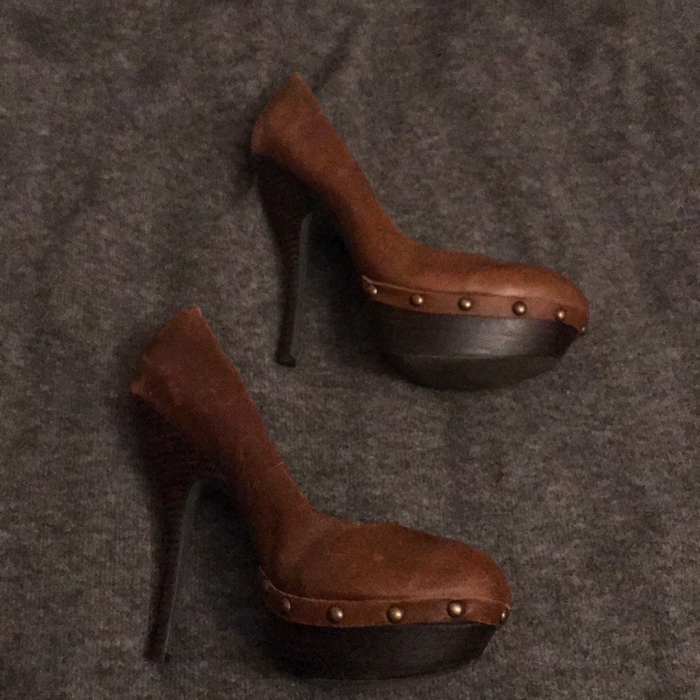 Distressed Tan Leather Heels